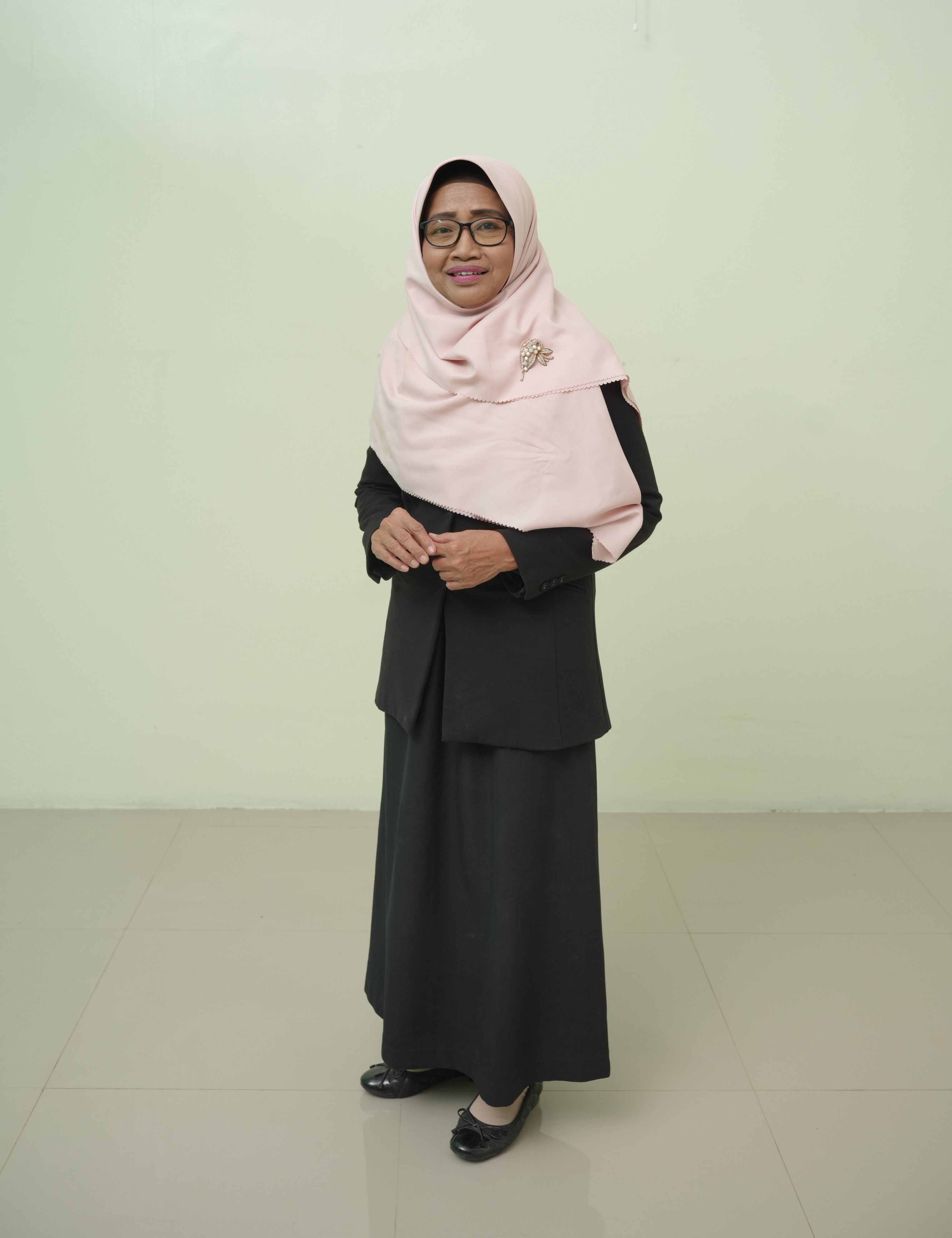 dr. Hendratni Dewanti